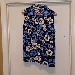 NWT - "Acapulco" Sleeveless Floral Button Up Blouse - Size Small